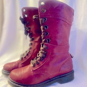 Used but great condition Dr . Martins size9